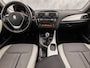 BMW 1-Serie 116i Sport 136Pk (4 CILINDER, 5 DEURS, STOELVERWARMING, LEDER, SPORTSTOELEN, GETINT GLAS, NIEUWSTAAT)