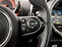 MINI Clubman 2.0 Cooper S Chili 192Pk Automaat (PANORAMADAK, GROOT NAVI, TWO TONE, LEDER, MEMORY SEAT, CAMERA, HARMAN/KARDON, HEAD-UP DISPLAY, ADAPTIVE CRUISE, NIEUWSTAAT)