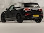 MINI Clubman 2.0 Cooper S Chili 192Pk Automaat (PANORAMADAK, GROOT NAVI, TWO TONE, LEDER, MEMORY SEAT, CAMERA, HARMAN/KARDON, HEAD-UP DISPLAY, ADAPTIVE CRUISE, NIEUWSTAAT)