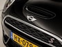 MINI Clubman 2.0 Cooper S Chili 192Pk Automaat (PANORAMADAK, GROOT NAVI, TWO TONE, LEDER, MEMORY SEAT, CAMERA, HARMAN/KARDON, HEAD-UP DISPLAY, ADAPTIVE CRUISE, NIEUWSTAAT)