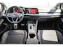 Volkswagen Golf 1.0 eTSI 110pk DSG Life Business | Trekhaak | Cruise Control Adaptief | Voorstoelen Verwarmd