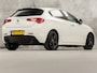Alfa Romeo Giulietta 1.7 TBi Quadrifoglio Verde 235Pk (APPLE CARPLAY, CLIMATE, GETINT GLAS, SPORTSTOELEN, LEDER, CRUISE, NIEUWSTAAT)