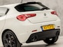 Alfa Romeo Giulietta 1.7 TBi Quadrifoglio Verde 235Pk (APPLE CARPLAY, CLIMATE, GETINT GLAS, SPORTSTOELEN, LEDER, CRUISE, NIEUWSTAAT)