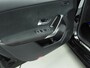 Mercedes-Benz A-klasse 180 Business Solution AMG Automaat / Panoramadak / LED / Rondom camera / Alu wielen 19 inch