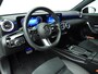 Mercedes-Benz A-klasse 180 Business Solution AMG Automaat / Panoramadak / LED / Rondom camera / Alu wielen 19 inch