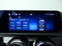Mercedes-Benz A-klasse 180 Business Solution AMG Automaat / Panoramadak / LED / Rondom camera / Alu wielen 19 inch