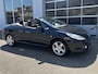 Peugeot 307 CC 2.0-16V * NL auto! * OH historie aanwezig! * LEER * IJSKOUDE AIRCO * PARKEERSENSOREN ACHTER