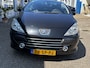 Peugeot 307 CC 2.0-16V * NL auto! * OH historie aanwezig! * LEER * IJSKOUDE AIRCO * PARKEERSENSOREN ACHTER