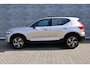 Volvo XC40 2.0 B4 Plus Dark | Trekhaak | Achteruitrijcamera | Parkeersensoren | Harman Kardon Audio | Keyless Entry | Elektrische Achterklep | Elektrisch Verstelbare Voorstoelen | Navigatie Google Maps | Stoelverwarming | Cruise Control Adaptief | BLIS