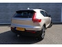 Volvo XC40 2.0 B4 Plus Dark | Trekhaak | Achteruitrijcamera | Parkeersensoren | Harman Kardon Audio | Keyless Entry | Elektrische Achterklep | Elektrisch Verstelbare Voorstoelen | Navigatie Google Maps | Stoelverwarming | Cruise Control Adaptief | BLIS
