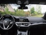 BMW 3-Serie Touring 318i High Executive | Camera | Sfeerverlichting | Apple Carplay | LED-Laser | NL-Auto |