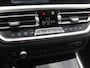 BMW 3-Serie Touring 318i High Executive | Camera | Sfeerverlichting | Apple Carplay | LED-Laser | NL-Auto |