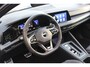 Volkswagen Golf 1.5 eTSI 3x R-Line | Panoramadak | IQ Light | Trekhaak | Sfeerverlichting | Camera | Lane assist | Stoelverwarming