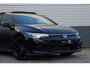 Volkswagen Golf 1.5 eTSI 3x R-Line | Panoramadak | IQ Light | Trekhaak | Sfeerverlichting | Camera | Lane assist | Stoelverwarming