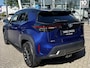 Toyota Yaris Cross 1.5 Hybrid Adventure TREKHAAK HEAD-UP EL-ACHTERKLEP STOELVERW PARK-SENSOREN CLIMA APPLE/ANDROID LM-VELGEN 17" BLIND SPOT KEYLESS
