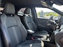 Toyota Yaris Cross 1.5 Hybrid Adventure TREKHAAK HEAD-UP EL-ACHTERKLEP STOELVERW PARK-SENSOREN CLIMA APPLE/ANDROID LM-VELGEN 17" BLIND SPOT KEYLESS