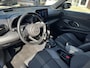 Toyota Yaris Cross 1.5 Hybrid Adventure TREKHAAK HEAD-UP EL-ACHTERKLEP STOELVERW PARK-SENSOREN CLIMA APPLE/ANDROID LM-VELGEN 17" BLIND SPOT KEYLESS