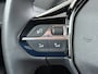 Peugeot e-2008 EV Allure 50kWh SOH 97% Two Tone 3D-Navi Stoelverwarming Apple Carplay Android Auto Ecc Cruise Control Regen-Lichtsensor Privacy Glas Keyless Connected-Apps DAB Bluetooth Led Lane Assist Isofix Dealeronderhouden 1e Eigenaar Origineel Nederlandse Auto