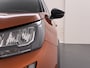 Peugeot e-2008 EV Allure 50kWh SOH 97% Two Tone 3D-Navi Stoelverwarming Apple Carplay Android Auto Ecc Cruise Control Regen-Lichtsensor Privacy Glas Keyless Connected-Apps DAB Bluetooth Led Lane Assist Isofix Dealeronderhouden 1e Eigenaar Origineel Nederlandse Auto