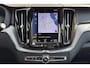 Volvo XC60 Recharge T6 AWD R-Design | Panoramadak | Adaptieve cruise control | Apple carplay/Android auto | DAB radio | 19 inch lichtmetalen velgen