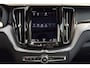 Volvo XC60 Recharge T6 AWD R-Design | Panoramadak | Adaptieve cruise control | Apple carplay/Android auto | DAB radio | 19 inch lichtmetalen velgen