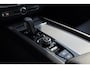 Volvo XC60 Recharge T6 AWD R-Design | Panoramadak | Adaptieve cruise control | Apple carplay/Android auto | DAB radio | 19 inch lichtmetalen velgen