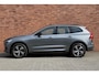 Volvo XC60 Recharge T6 AWD R-Design | Panoramadak | Adaptieve cruise control | Apple carplay/Android auto | DAB radio | 19 inch lichtmetalen velgen