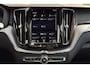 Volvo XC60 Recharge T6 AWD R-Design | Panoramadak | Adaptieve cruise control | Apple carplay/Android auto | DAB radio | 19 inch lichtmetalen velgen