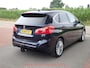 BMW 2-Serie Active Tourer 218i High Executive HEAD-UP / TREKHAAK / PANO / CAMERA