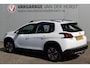 Peugeot 2008 1.2-110pk PureTech Allure. Hoogzitter met weinig km's ! Trekhaak, Climate Controle, Cruise Controle, Navigatie, Camera,