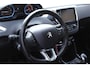 Peugeot 2008 1.2-110pk PureTech Allure. Hoogzitter met weinig km's ! Trekhaak, Climate Controle, Cruise Controle, Navigatie, Camera,