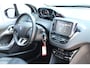 Peugeot 2008 1.2-110pk PureTech Allure. Hoogzitter met weinig km's ! Trekhaak, Climate Controle, Cruise Controle, Navigatie, Camera,