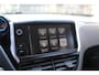 Peugeot 2008 1.2-110pk PureTech Allure. Hoogzitter met weinig km's ! Trekhaak, Climate Controle, Cruise Controle, Navigatie, Camera,