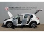 Peugeot 2008 1.2-110pk PureTech Allure. Hoogzitter met weinig km's ! Trekhaak, Climate Controle, Cruise Controle, Navigatie, Camera,
