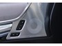 Volvo V90 2.0 T8 Plug-in hybrid AWD Ultra Dark | Luchtvering | Bowers & Wilkins Audiosysteem | Lichtmetalen Velgen 20"| Kunstlederen Interieurdelen | Semi Elektrische Trekhaak | Adaptieve Matrix-LED Koplampen | Rondomzicht Camera | Elektrisch Glazen Panorama-Dak | Head-up Display | Electronic Climate Controle | Massagefunctie Voorstoelen | Verwarmde en Geventileerde Voorstoelen | Stuurwiel Verwarmd | Achterbank Verwarmd | Google Navigatiesysteem Full Map | Gelaagde Zijruiten |