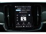Volvo V90 2.0 T8 Plug-in hybrid AWD Ultra Dark | Luchtvering | Bowers & Wilkins Audiosysteem | Lichtmetalen Velgen 20"| Kunstlederen Interieurdelen | Semi Elektrische Trekhaak | Adaptieve Matrix-LED Koplampen | Rondomzicht Camera | Elektrisch Glazen Panorama-Dak | Head-up Display | Electronic Climate Controle | Massagefunctie Voorstoelen | Verwarmde en Geventileerde Voorstoelen | Stuurwiel Verwarmd | Achterbank Verwarmd | Google Navigatiesysteem Full Map | Gelaagde Zijruiten |