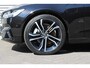 Volvo V90 2.0 T8 Plug-in hybrid AWD Ultra Dark | Luchtvering | Bowers & Wilkins Audiosysteem | Lichtmetalen Velgen 20"| Kunstlederen Interieurdelen | Semi Elektrische Trekhaak | Adaptieve Matrix-LED Koplampen | Rondomzicht Camera | Elektrisch Glazen Panorama-Dak | Head-up Display | Electronic Climate Controle | Massagefunctie Voorstoelen | Verwarmde en Geventileerde Voorstoelen | Stuurwiel Verwarmd | Achterbank Verwarmd | Google Navigatiesysteem Full Map | Gelaagde Zijruiten |