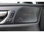 Volvo V60 T8 Plug-in hybrid AWD Plus Dark SOH-waarde 100% | Trekhaak | Verwarmbare voorstoelen, achterbank en stuurwiel | 360 graden camera | Premium audio by Harman Kardon | Adaptieve cruise control |