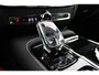 Volvo V60 T8 Plug-in hybrid AWD Plus Dark SOH-waarde 100% | Trekhaak | Verwarmbare voorstoelen, achterbank en stuurwiel | 360 graden camera | Premium audio by Harman Kardon | Adaptieve cruise control |