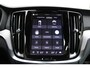 Volvo V60 T8 Plug-in hybrid AWD Plus Dark SOH-waarde 100% | Trekhaak | Verwarmbare voorstoelen, achterbank en stuurwiel | 360 graden camera | Premium audio by Harman Kardon | Adaptieve cruise control |