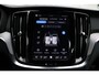 Volvo V60 T8 Plug-in hybrid AWD Plus Dark SOH-waarde 100% | Trekhaak | Verwarmbare voorstoelen, achterbank en stuurwiel | 360 graden camera | Premium audio by Harman Kardon | Adaptieve cruise control |