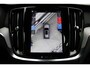 Volvo V60 T8 Plug-in hybrid AWD Plus Dark SOH-waarde 100% | Trekhaak | Verwarmbare voorstoelen, achterbank en stuurwiel | 360 graden camera | Premium audio by Harman Kardon | Adaptieve cruise control |
