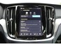 Volvo V60 T8 Plug-in hybrid AWD Plus Dark SOH-waarde 100% | Trekhaak | Verwarmbare voorstoelen, achterbank en stuurwiel | 360 graden camera | Premium audio by Harman Kardon | Adaptieve cruise control |
