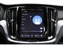 Volvo V60 T8 Plug-in hybrid AWD Plus Dark SOH-waarde 100% | Trekhaak | Verwarmbare voorstoelen, achterbank en stuurwiel | 360 graden camera | Premium audio by Harman Kardon | Adaptieve cruise control |