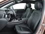 Mercedes-Benz A-klasse 200 Business Solution Luxury | Trekhaak | Panoramadak | Leder | Memory | Sfeerverlichting | Full LED | Stoelverwarming | Camera | Park assist | Cruise control |