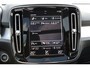 Volvo XC40 1.5 T4 Recharge R-Design Expression | Panoramadak | Keyless | Apple carplay/Android auto | Verwarmbare voorruit | BLIS | DAB | Achteruitrijcamera | Parkeersensoren Voor & Achter | Elektrische Achterklep | Lederen Bekleding |