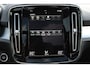Volvo XC40 1.5 T4 Recharge R-Design Expression | Panoramadak | Keyless | Apple carplay/Android auto | Verwarmbare voorruit | BLIS | DAB | Achteruitrijcamera | Parkeersensoren Voor & Achter | Elektrische Achterklep | Lederen Bekleding |