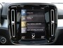 Volvo XC40 1.5 T4 Recharge R-Design Expression | Panoramadak | Keyless | Apple carplay/Android auto | Verwarmbare voorruit | BLIS | DAB | Achteruitrijcamera | Parkeersensoren Voor & Achter | Elektrische Achterklep | Lederen Bekleding |