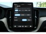 Volvo XC60 2.0 T6 Plug-in hybrid AWD Plus Dark | SOH-waarde 100% |Trekhaak | 360 graden camera | Head-up display | Verwarmbare voorstoelen en stuurwiel | Premium audio by Harman Kardon |