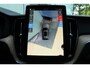 Volvo XC60 2.0 T6 Plug-in hybrid AWD Plus Dark | SOH-waarde 100% |Trekhaak | 360 graden camera | Head-up display | Verwarmbare voorstoelen en stuurwiel | Premium audio by Harman Kardon |
